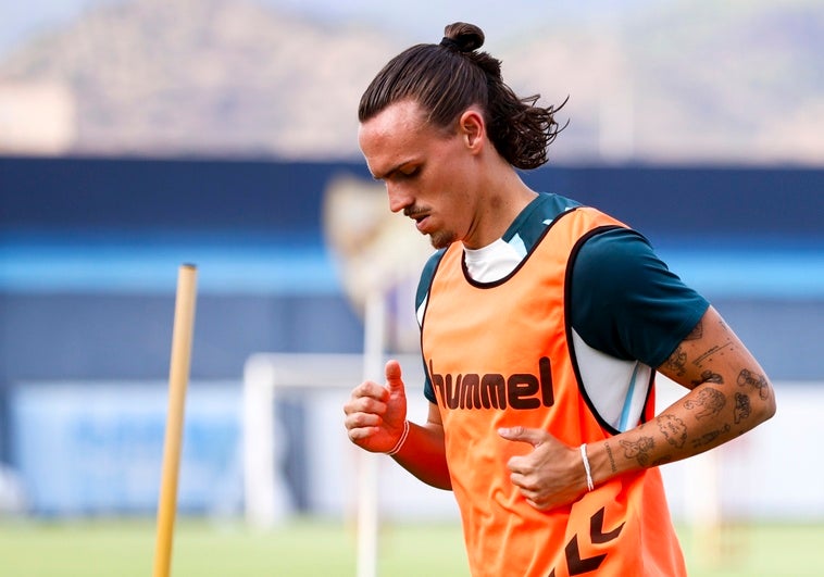 Recio refuerza al primer equipo malaguista en una probable convocatoria para Las Palmas